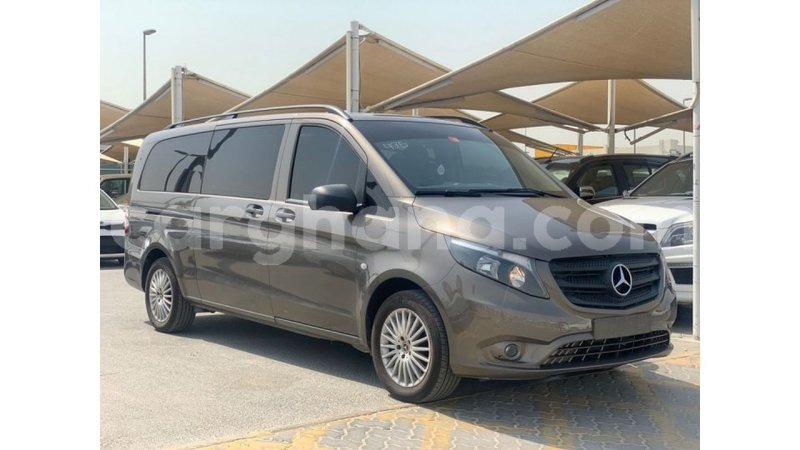 Big with watermark mercedes benz a200 ashanti import dubai 48295