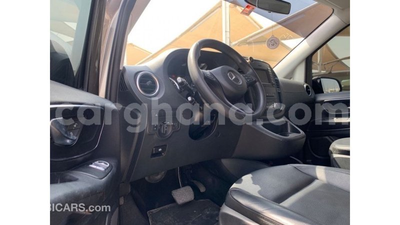 Big with watermark mercedes benz a200 ashanti import dubai 48295