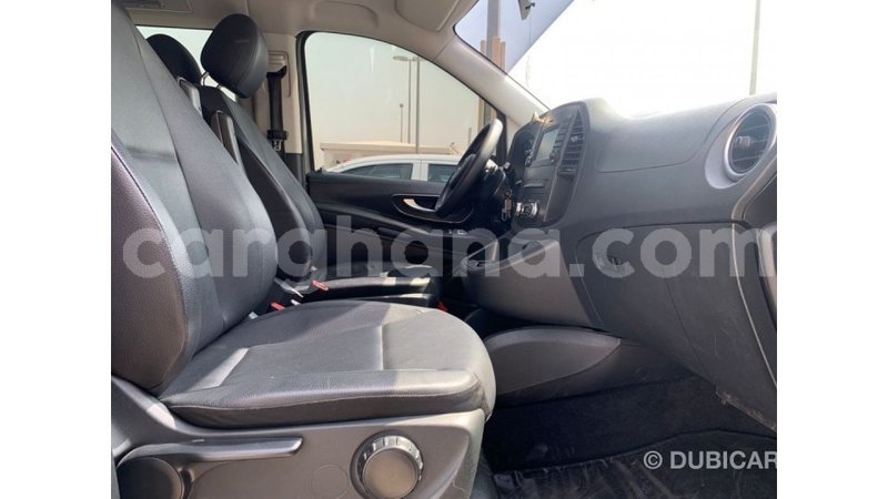 Big with watermark mercedes benz a200 ashanti import dubai 48295