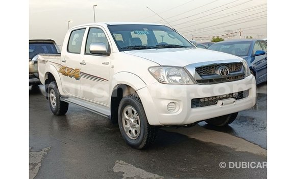 Buy Import Toyota Hilux White Car in Import - Dubai in Ashanti Buy Import Toyota Hilux White Car in Import - Dubai in Ashanti