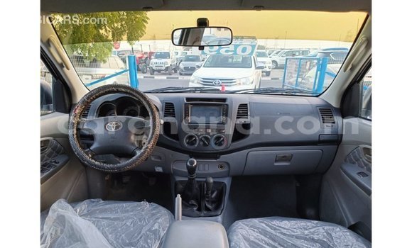 Buy Import Toyota Hilux White Car in Import - Dubai in Ashanti Buy Import Toyota Hilux White Car in Import - Dubai in Ashanti