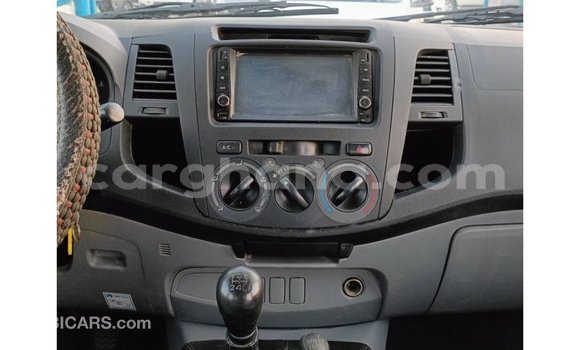Buy Import Toyota Hilux White Car in Import - Dubai in Ashanti Buy Import Toyota Hilux White Car in Import - Dubai in Ashanti