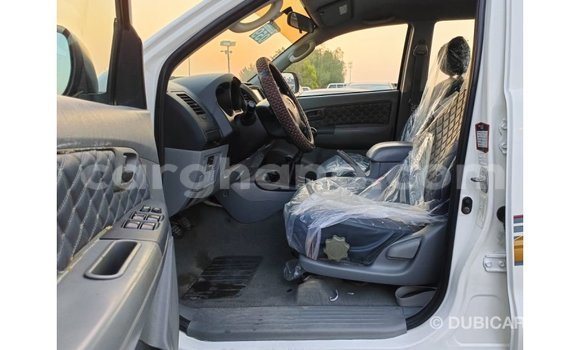 Buy Import Toyota Hilux White Car in Import - Dubai in Ashanti Buy Import Toyota Hilux White Car in Import - Dubai in Ashanti