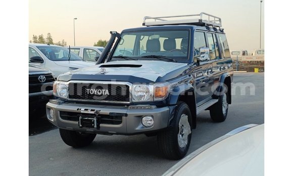 Ra Imported Toyota Land Cruiser Blue Ọkọ̀ in Import - Dubai ni Ashanti Ra Imported Toyota Land Cruiser Blue Ọkọ̀ in Import - Dubai ni Ashanti