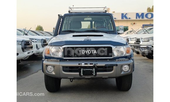 Buy Import Toyota Land Cruiser Blue Car in Import - Dubai in Ashanti Buy Import Toyota Land Cruiser Blue Car in Import - Dubai in Ashanti