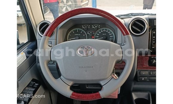 Buy Import Toyota Land Cruiser Blue Car in Import - Dubai in Ashanti Buy Import Toyota Land Cruiser Blue Car in Import - Dubai in Ashanti