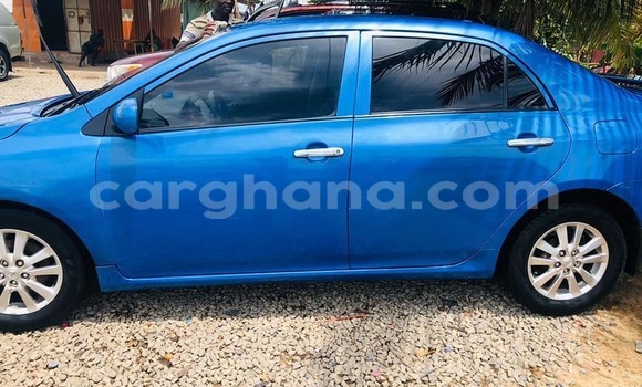 Ra Àlòkù Toyota Yaris Blue Ọkọ̀ in Accra ni Greater Accra