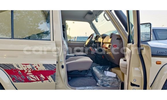 Ra Imported Toyota Land Cruiser Alagara Ọkọ̀ in Import - Dubai ni Ashanti Ra Imported Toyota Land Cruiser Alagara Ọkọ̀ in Import - Dubai ni Ashanti