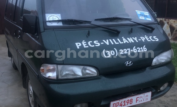 Buy Import Hyundai H200 Green Car in Koforidua in Eastern