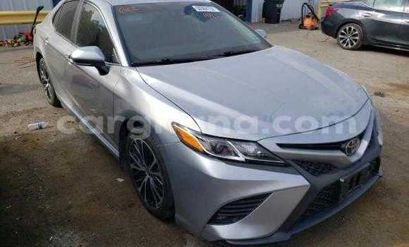 Ra Àlòkù Toyota Camry Silver Ọkọ̀ in Accra ni Greater Accra