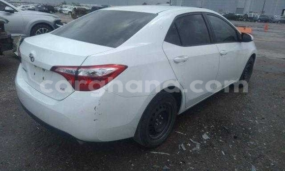 Buy Used Toyota Corolla White Car in Accra in Greater Accra Buy Used Toyota Corolla White Car in Accra in Greater Accra