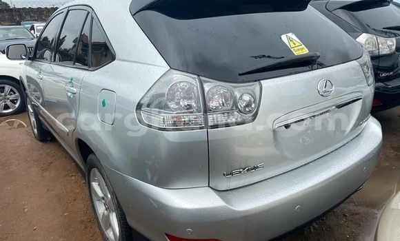 Sayi Na hannu Lexus RX 330 Azurfa Mota in Accra a Greater Accra Sayi Na hannu Lexus RX 330 Azurfa Mota in Accra a Greater Accra