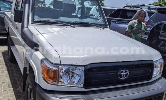Buy Used Toyota Land Cruiser White Car in Accra in Greater Accra Buy Used Toyota Land Cruiser White Car in Accra in Greater Accra