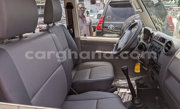 Buy Used Toyota Land Cruiser White Car in Accra in Greater Accra Buy Used Toyota Land Cruiser White Car in Accra in Greater Accra