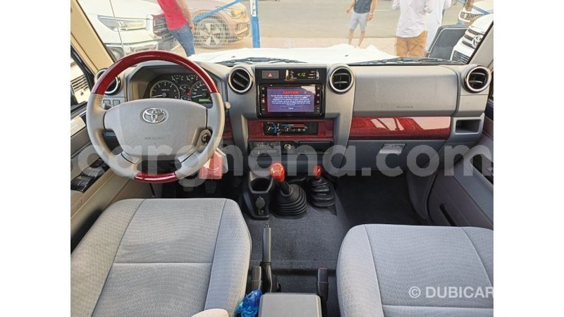 Big with watermark toyota land cruiser ashanti import dubai 48403