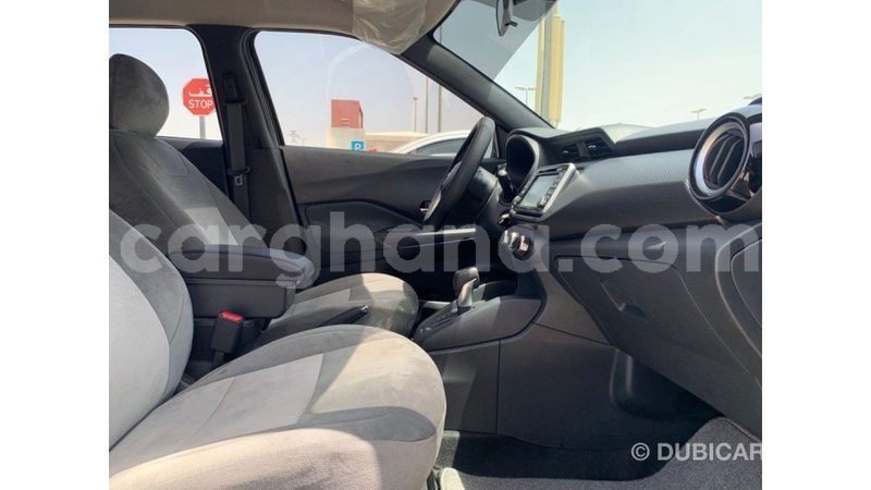 Big with watermark nissan evalia ashanti import dubai 48407