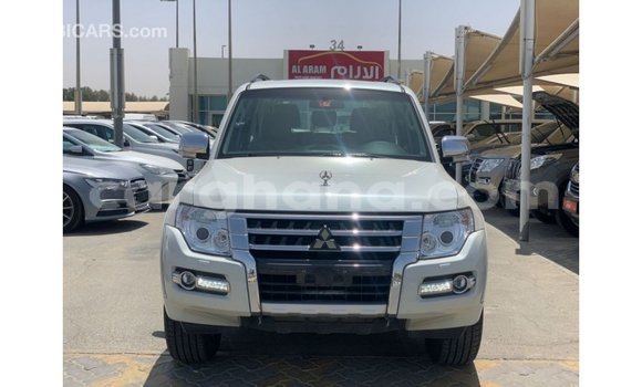 Ra Imported Mitsubishi Pajero funfun Ọkọ̀ in Import - Dubai ni Ashanti Ra Imported Mitsubishi Pajero funfun Ọkọ̀ in Import - Dubai ni Ashanti