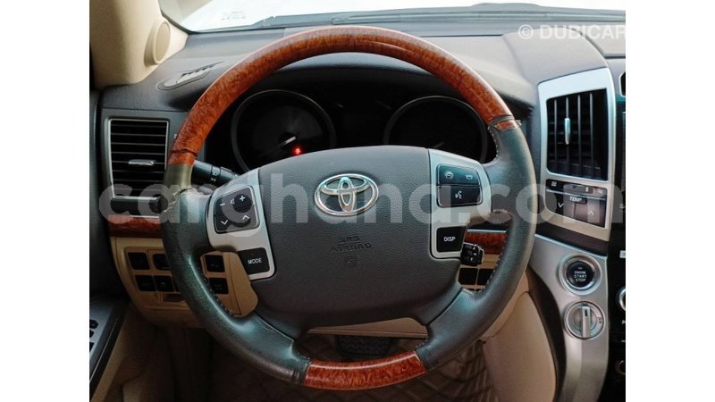 Big with watermark toyota land cruiser ashanti import dubai 48416