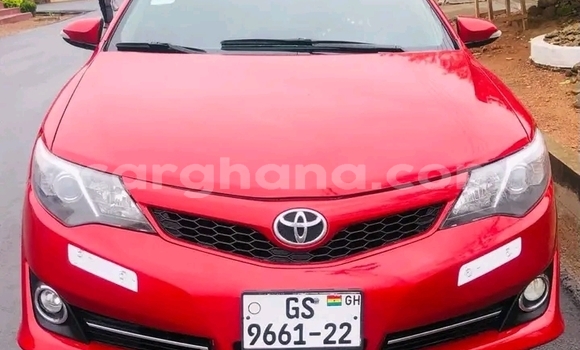 Sayi Na hannu Toyota Camry Red Mota in Accra a Greater Accra Sayi Na hannu Toyota Camry Red Mota in Accra a Greater Accra