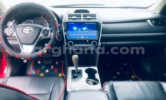 Sayi Na hannu Toyota Camry Red Mota in Accra a Greater Accra Sayi Na hannu Toyota Camry Red Mota in Accra a Greater Accra