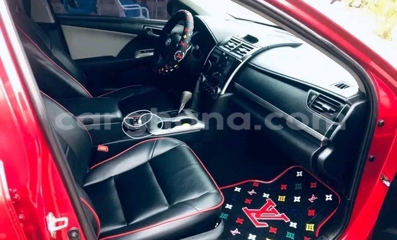 Sayi Na hannu Toyota Camry Red Mota in Accra a Greater Accra Sayi Na hannu Toyota Camry Red Mota in Accra a Greater Accra