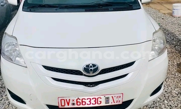 Buy Used Toyota Belta White Car in Accra in Greater Accra