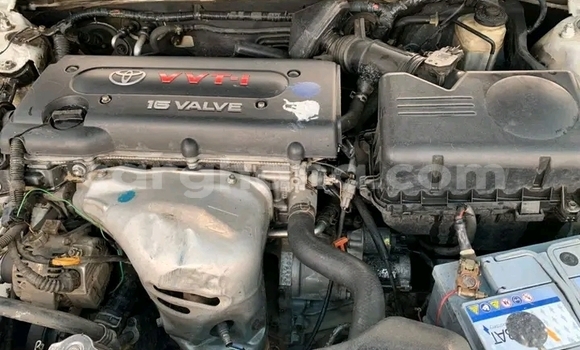 Sayi Na hannu Toyota Camry White Mota in Accra a Greater Accra Sayi Na hannu Toyota Camry White Mota in Accra a Greater Accra