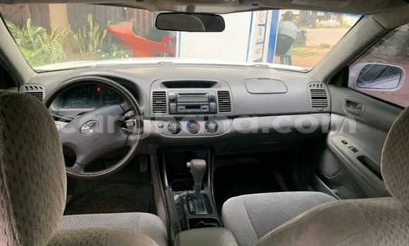 Sayi Na hannu Toyota Camry White Mota in Accra a Greater Accra Sayi Na hannu Toyota Camry White Mota in Accra a Greater Accra