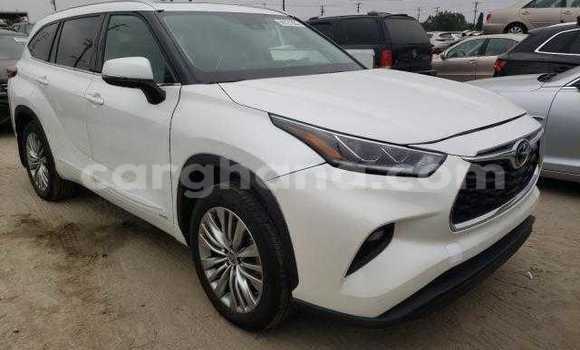 Buy Used Toyota Highlander White Car in Accra in Greater Accra