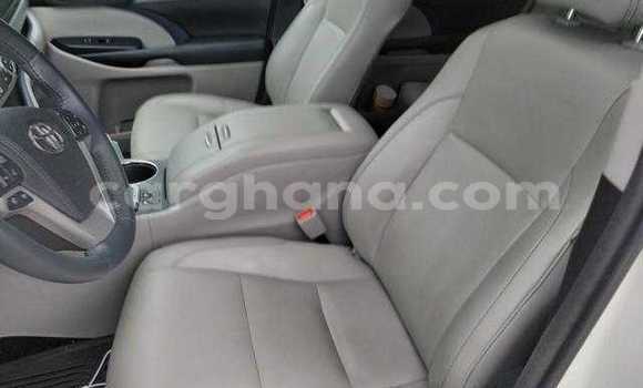 Sayi Na hannu Toyota Highlander White Mota in Accra a Greater Accra Sayi Na hannu Toyota Highlander White Mota in Accra a Greater Accra