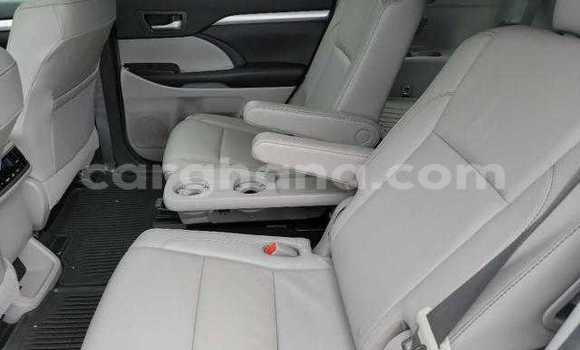 Sayi Na hannu Toyota Highlander White Mota in Accra a Greater Accra Sayi Na hannu Toyota Highlander White Mota in Accra a Greater Accra