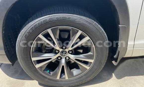 Buy Used Toyota Highlander White Car in Accra in Greater Accra Buy Used Toyota Highlander White Car in Accra in Greater Accra