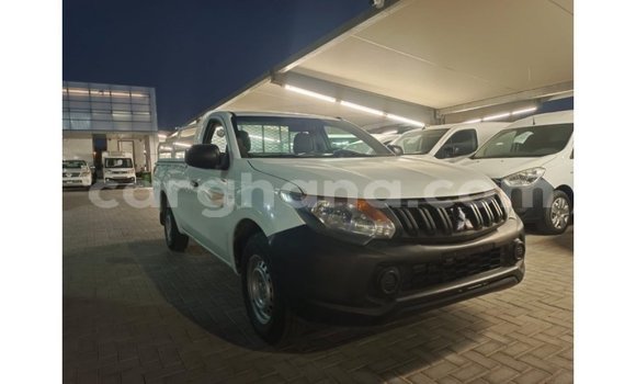 Sayi Imported Mitsubishi L200 White Mota in Import - Dubai a Ashanti Sayi Imported Mitsubishi L200 White Mota in Import - Dubai a Ashanti