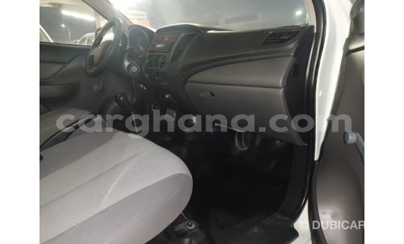 Sayi Imported Mitsubishi L200 White Mota in Import - Dubai a Ashanti Sayi Imported Mitsubishi L200 White Mota in Import - Dubai a Ashanti