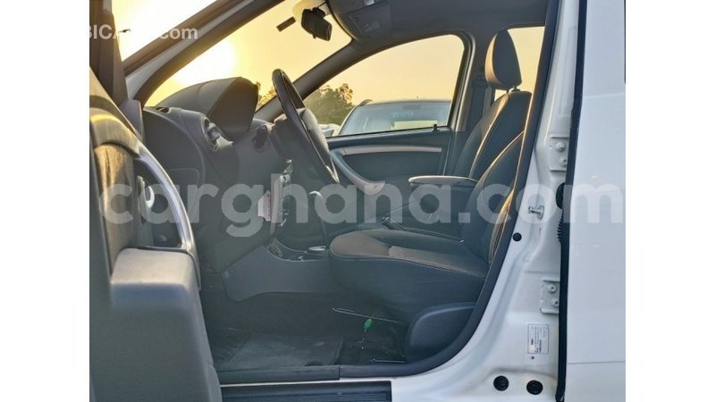 Big with watermark renault duster ashanti import dubai 48454