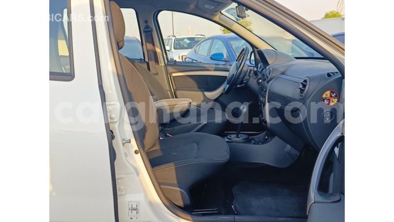 Big with watermark renault duster ashanti import dubai 48454