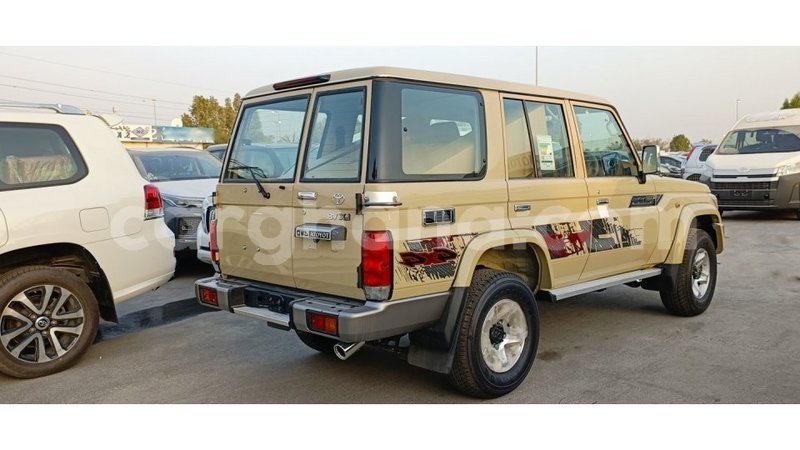 Big with watermark toyota land cruiser ashanti import dubai 48458