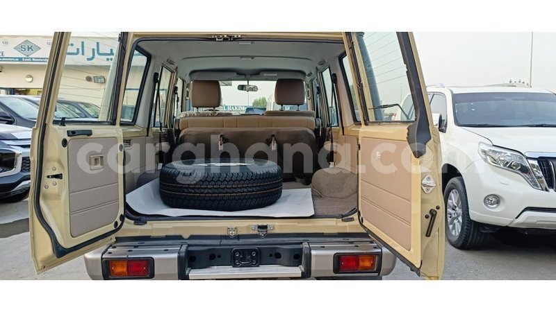 Big with watermark toyota land cruiser ashanti import dubai 48458