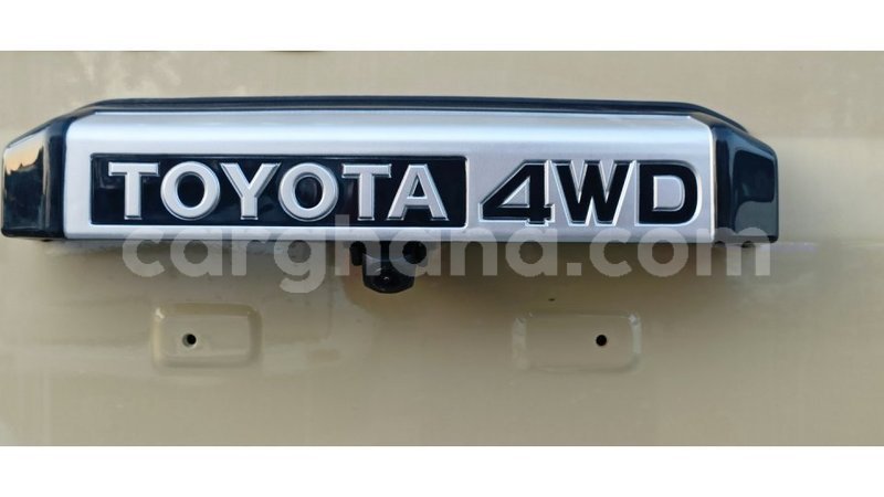 Big with watermark toyota land cruiser ashanti import dubai 48458