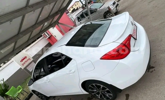 Buy Used Toyota Corolla White Car in Accra in Greater Accra Buy Used Toyota Corolla White Car in Accra in Greater Accra