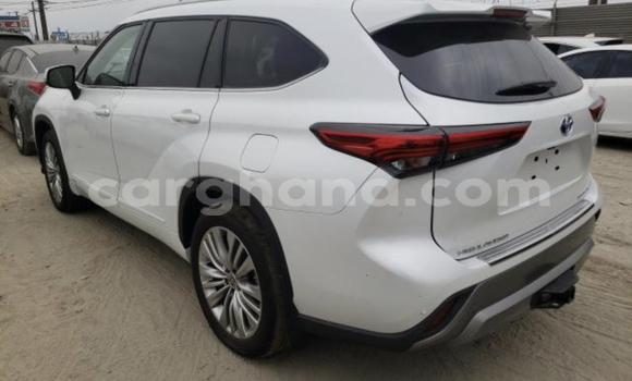 Sayi Na hannu Toyota Highlander White Mota in Accra a Greater Accra Sayi Na hannu Toyota Highlander White Mota in Accra a Greater Accra