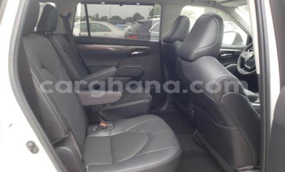 Sayi Na hannu Toyota Highlander White Mota in Accra a Greater Accra Sayi Na hannu Toyota Highlander White Mota in Accra a Greater Accra