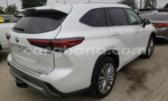 Sayi Na hannu Toyota Highlander White Mota in Accra a Greater Accra Sayi Na hannu Toyota Highlander White Mota in Accra a Greater Accra