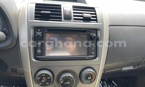 Sayi Na hannu Toyota Corolla White Mota in Accra a Greater Accra Sayi Na hannu Toyota Corolla White Mota in Accra a Greater Accra
