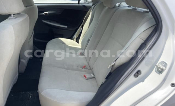 Sayi Na hannu Toyota Corolla White Mota in Accra a Greater Accra Sayi Na hannu Toyota Corolla White Mota in Accra a Greater Accra