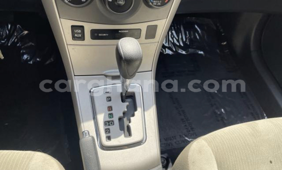 Sayi Na hannu Toyota Corolla White Mota in Accra a Greater Accra Sayi Na hannu Toyota Corolla White Mota in Accra a Greater Accra