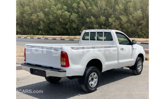 Ra Imported Toyota Hilux funfun Ọkọ̀ in Import - Dubai ni Ashanti Ra Imported Toyota Hilux funfun Ọkọ̀ in Import - Dubai ni Ashanti