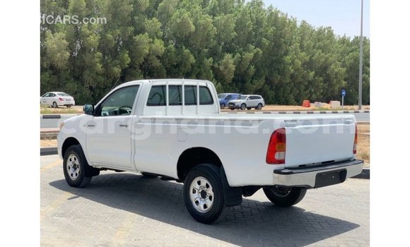 Ra Imported Toyota Hilux funfun Ọkọ̀ in Import - Dubai ni Ashanti Ra Imported Toyota Hilux funfun Ọkọ̀ in Import - Dubai ni Ashanti