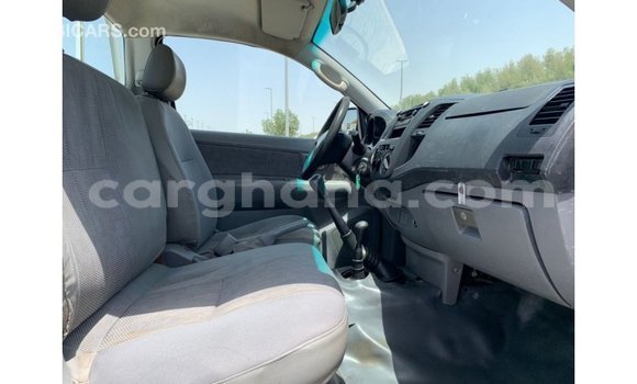 Ra Imported Toyota Hilux funfun Ọkọ̀ in Import - Dubai ni Ashanti Ra Imported Toyota Hilux funfun Ọkọ̀ in Import - Dubai ni Ashanti