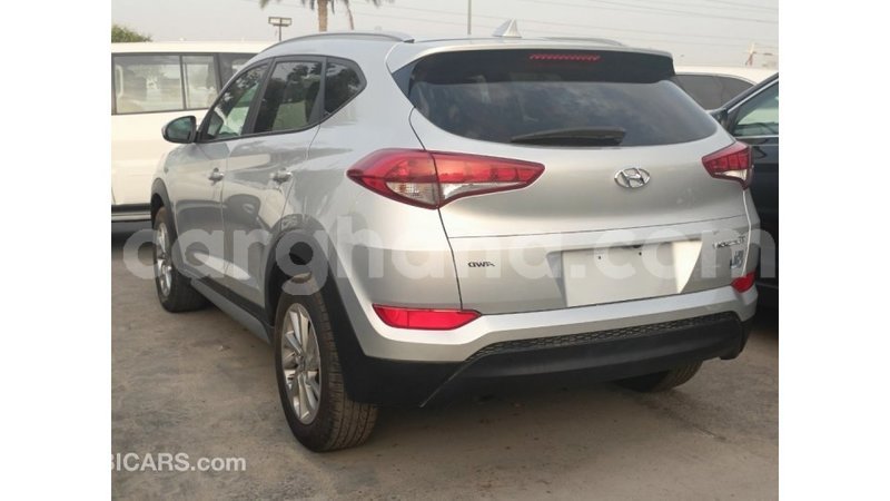 Big with watermark hyundai tucson ashanti import dubai 48499